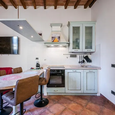 Very Near Piazza Mazzini 公寓