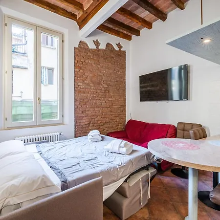 Very Near Piazza Mazzini 公寓