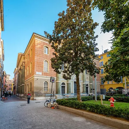 Very Near Piazza Mazzini Apartman *