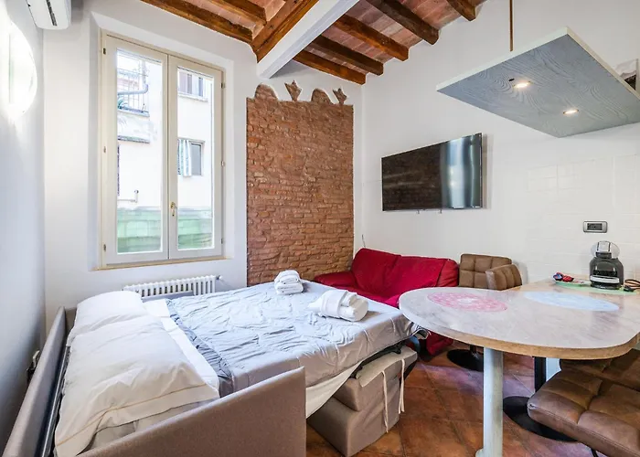 Very Near Piazza Mazzini Apartament