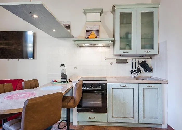 Very Near Piazza Mazzini Apartament *